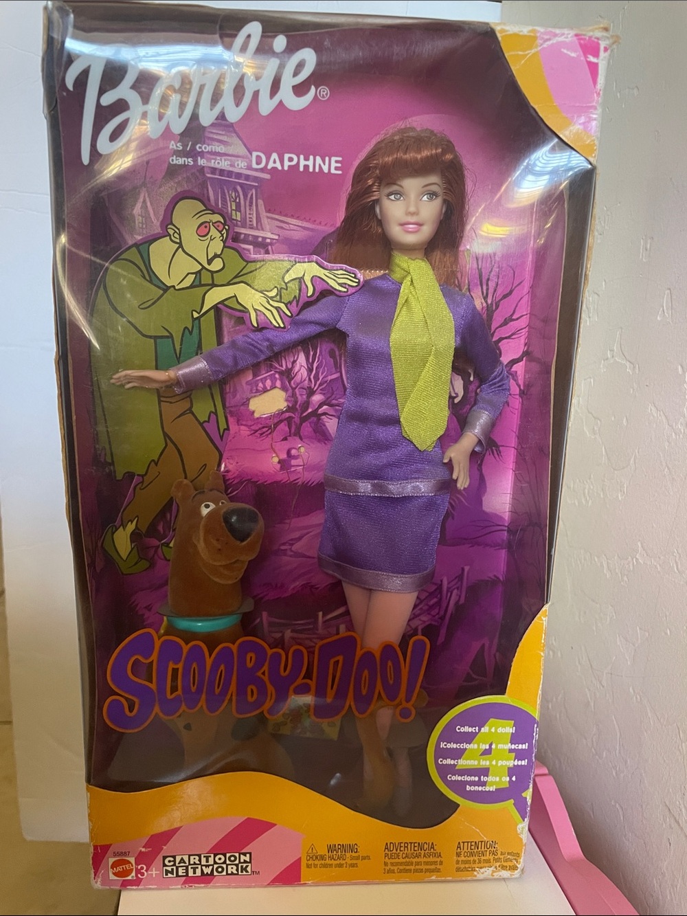 New in box SCOOBY-DOO DAPHNE Barbie Mattel Limited Fashion Doll